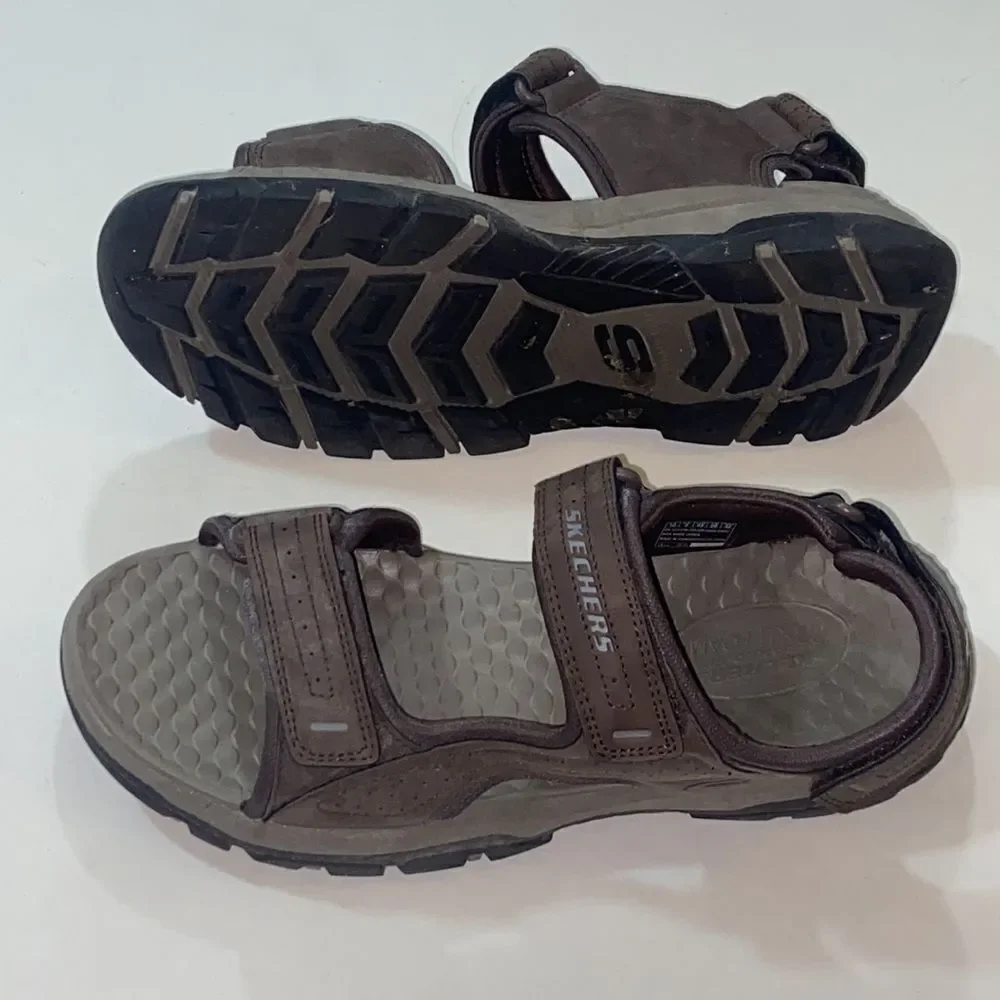 SKECHERS RELAXED FIT LUXE FOAM MEN SHOES SANDALS SIZE 10 US